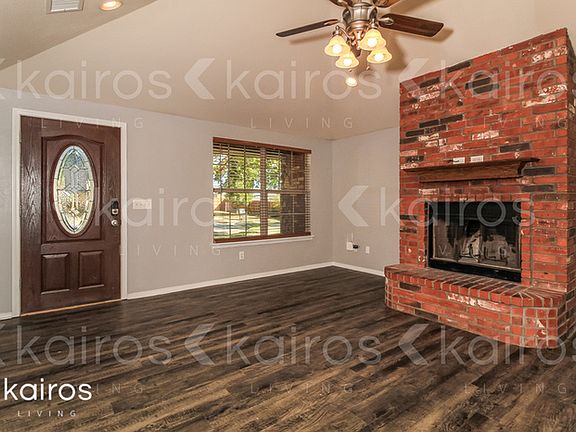 3rd image of 2114 SE 41st Ave