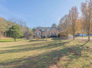 290 Capri Dr #10/11, Hartwell, GA 30643