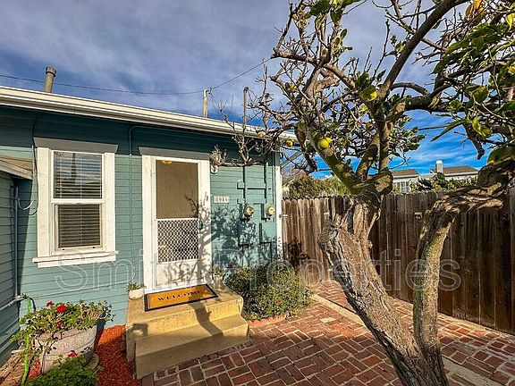 5th image of 804 1/2 El Redondo Ave