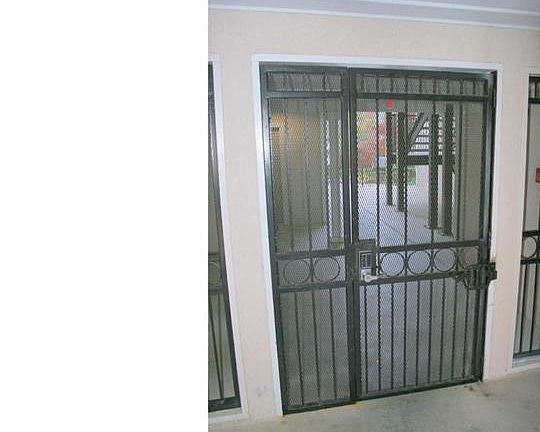 3rd image of 1524 Lincoln Way APT 216