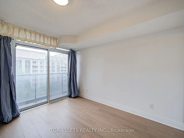 10 Northtown Way #606 — Photo 27