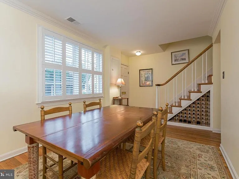 2816 Olive St NW — Photo 3