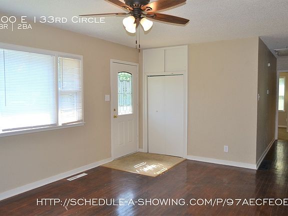 3rd image of 800 E 133rd Cir