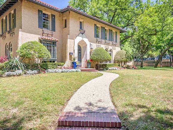2nd image of 2106 Clarinda Ave