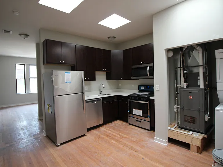 4208 N Milwaukee Ave #2R — Photo 1