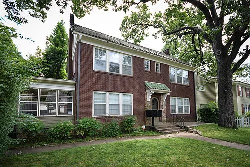 1915 Kavanaugh Blvd #2 Photo 1