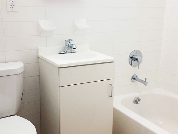 4th image of 2353 2nd Ave APT 4A