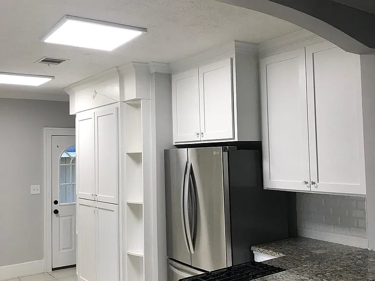 727 Le Green St — Photo 14
