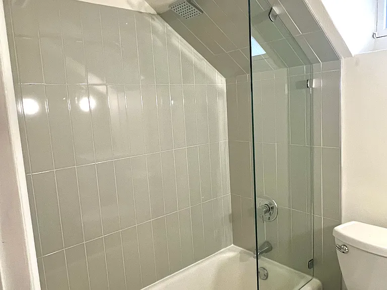 522 Stafford Ave #2 — Photo 6