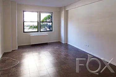 Rented by Fox Residential Group