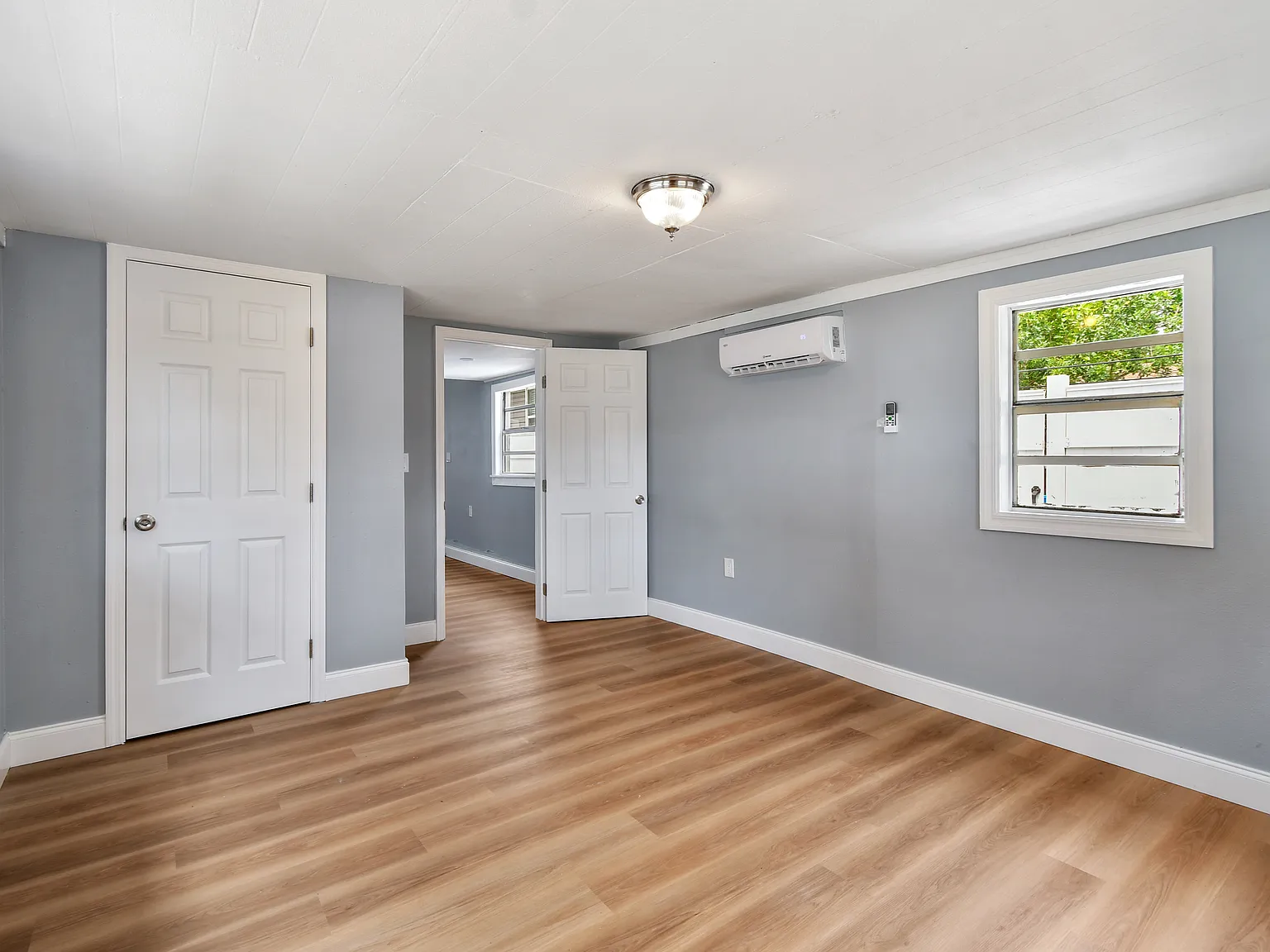 1 bed, 440 sqft, $1,600 — Photo 3