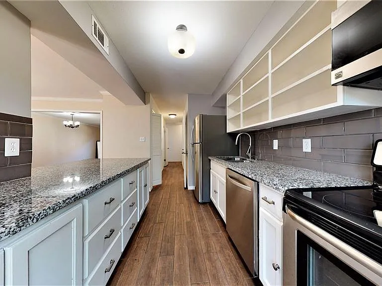 2121 Winrock Blvd #43 — Photo 15