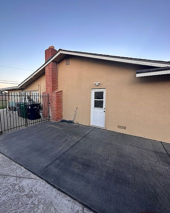 1st image of 2059 Lockwood Ln