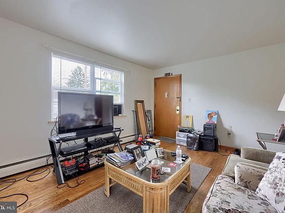 4th image of 109 Wagner St