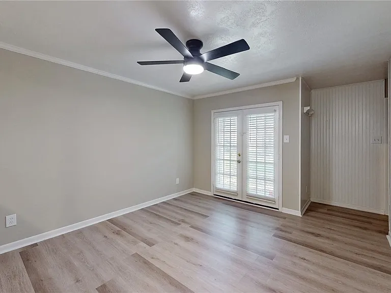 1409 Airline Dr #B — Photo 1