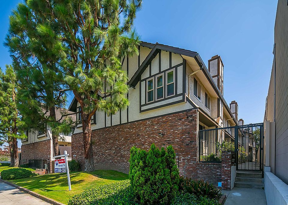 1st image of 1120 E Las Tunas Dr APT G