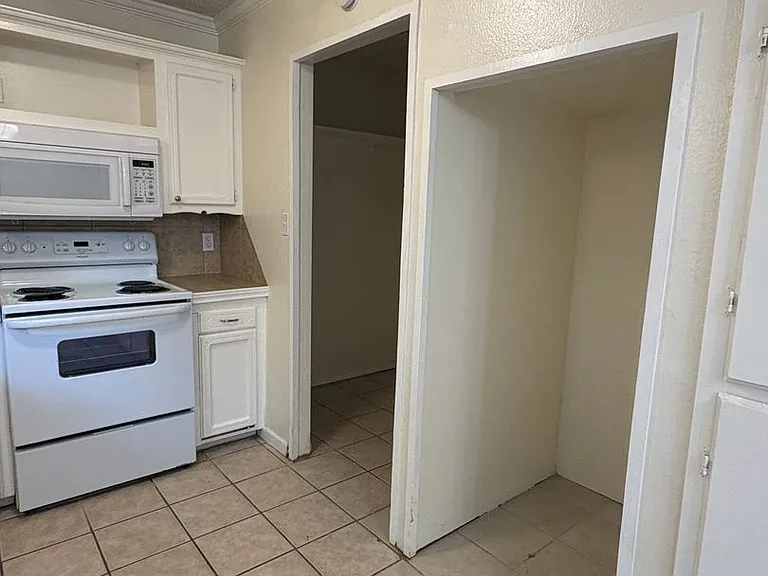 808 Catherine Dr — Photo 8