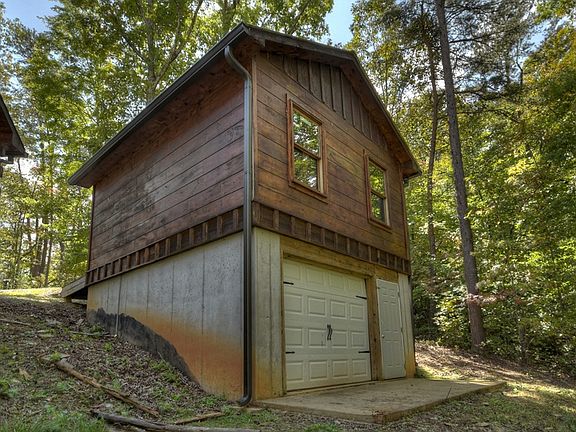 30th image of this home