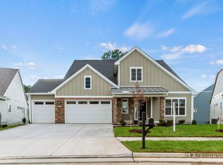 176 Milkweed Dr, Lake Frederick, VA 22630
