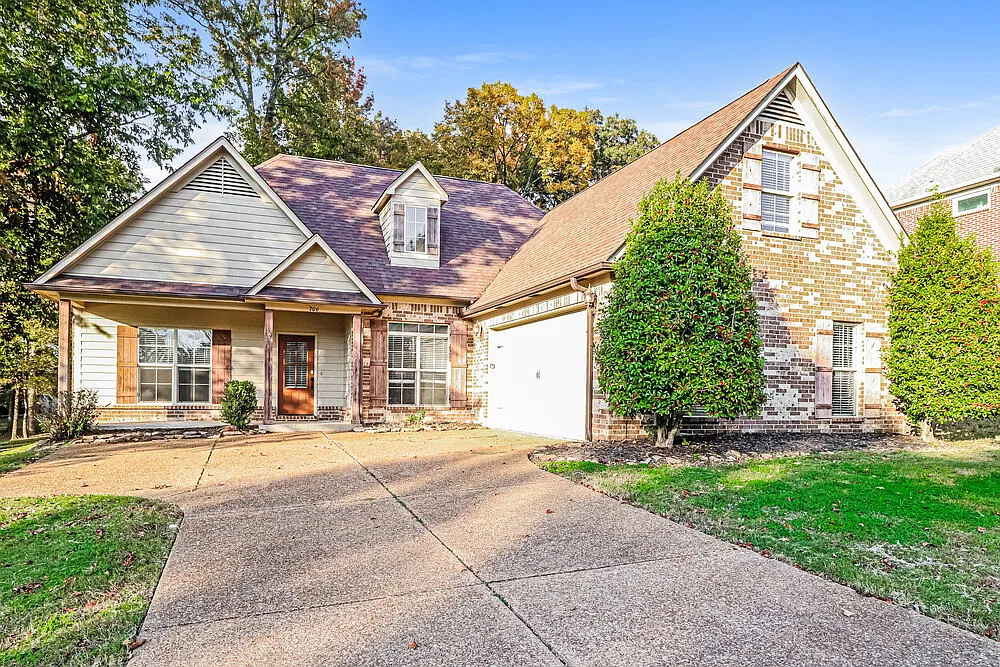 4 bed, 2.0 bath, 1940 sqft, $2,215 — Photo 4