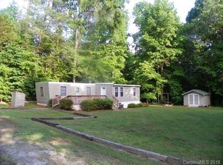 142 6th Ave, New London, NC 28127