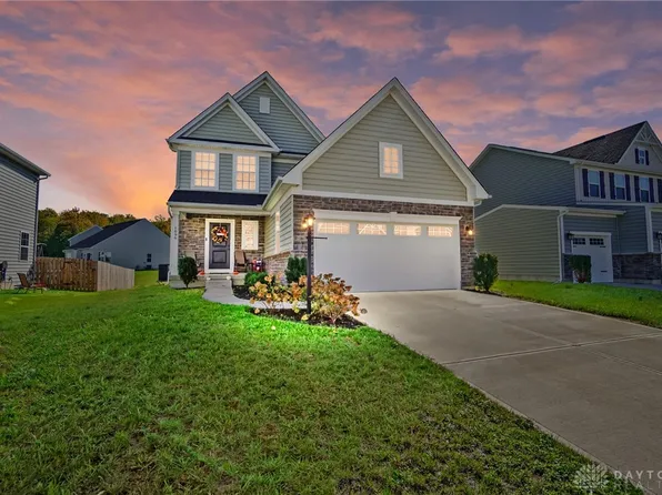 1096 Scullers Ln, Fairborn, OH 45324