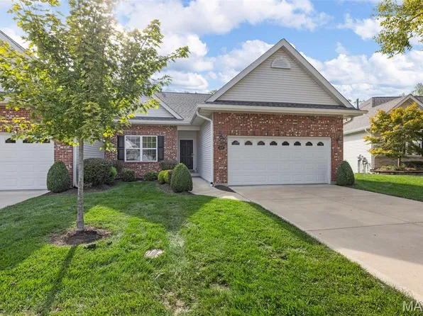 409 Dames Park Dr, O'Fallon, MO 63366