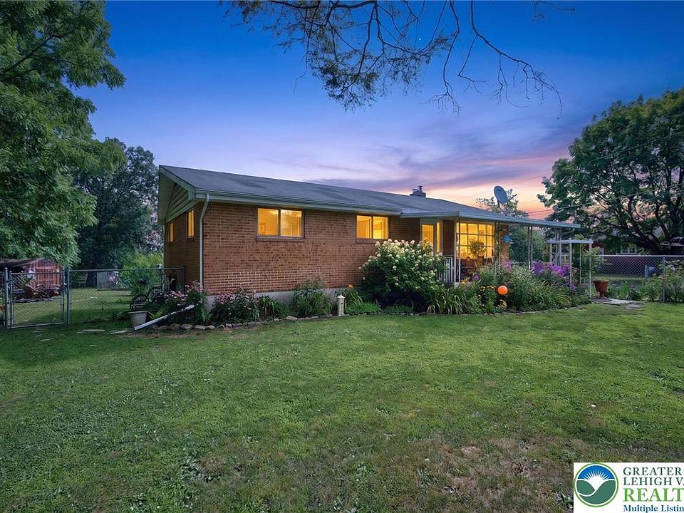1st image of 2944 Edgewood Ct