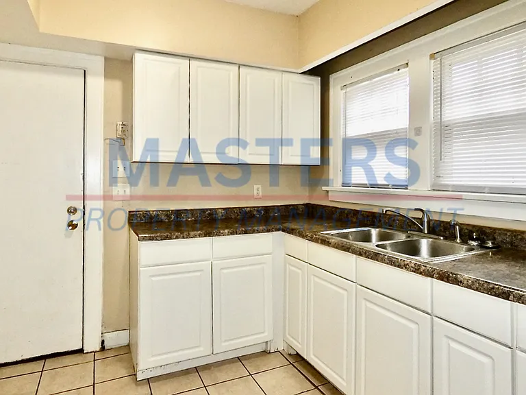 1133 Parkside Blvd — Photo 6
