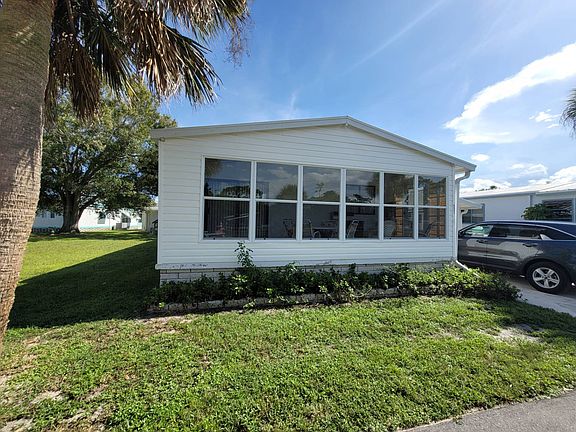 3rd image of 531 Plymouth St #296