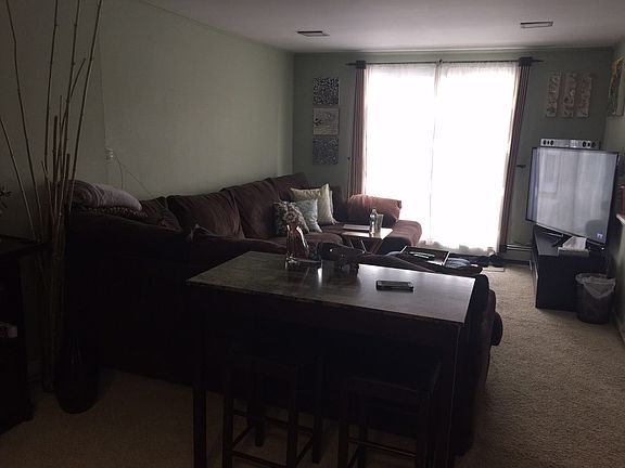 3rd image of 16918 81st Ave