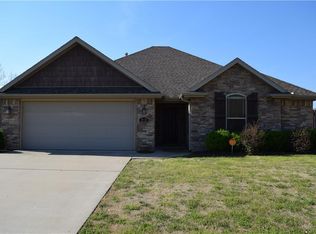 2931 W Miramar Dr, Fayetteville, AR 72704