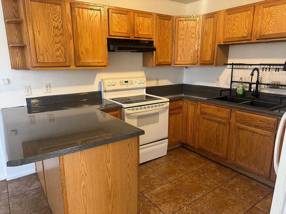 1st image of 3640 W Meadowbrook Ave