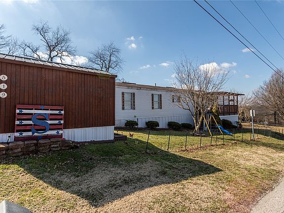 3rd image of 519 E Wine St
