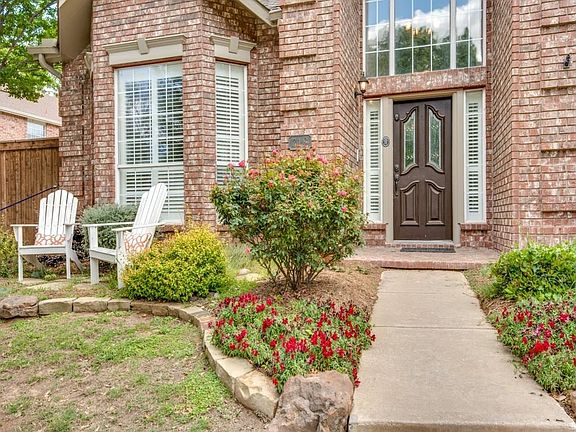 2nd image of 716 Post Oak Dr