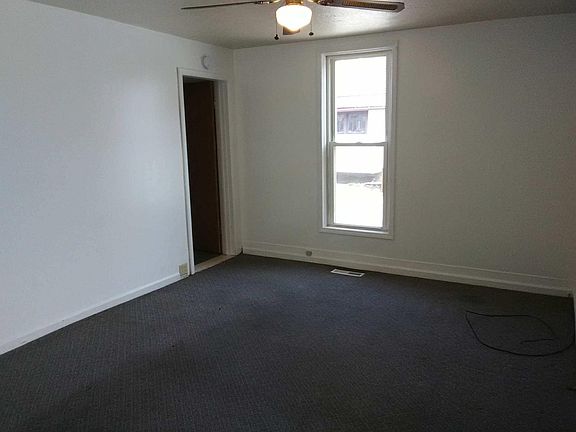 4th image of 433 E Main St #B