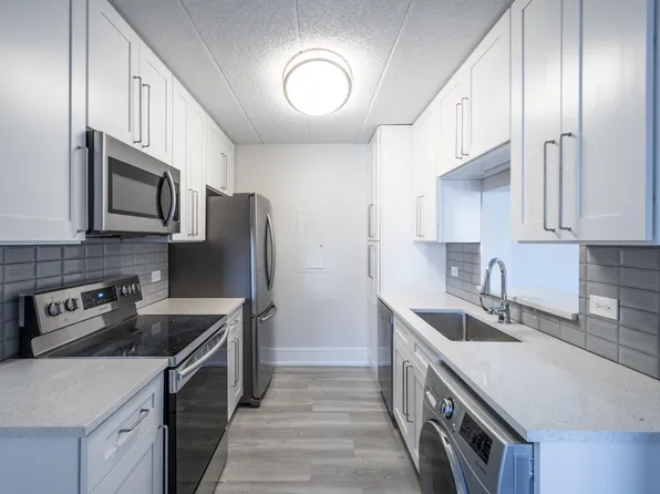 606 E Woodland Park Ave APT 212, Chicago, IL 60616