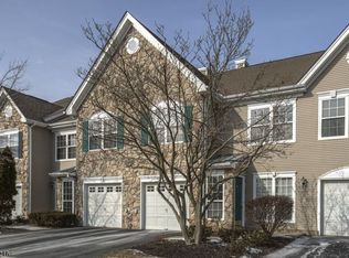 48 Mayflower Dr, Bernards Township, NJ 07920