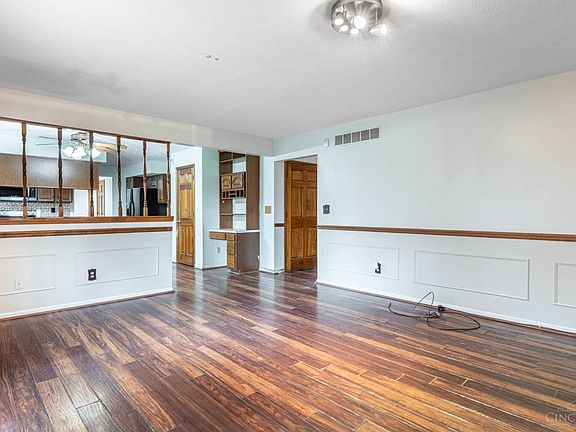 4th image of 5919 Valleybrook Dr