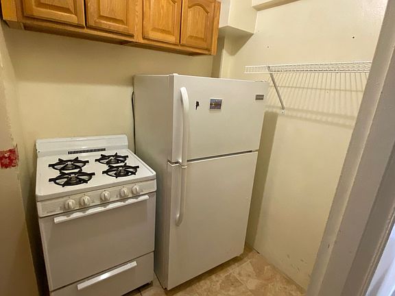 3rd image of 250 E 29th St APT 2B
