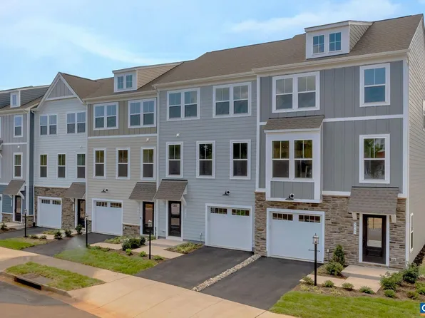 5001 Dunnagan Dr, Crozet, VA 22932