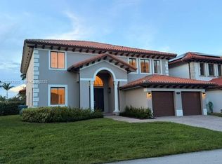 7713 SW 193rd St, Cutler Bay, FL 33157