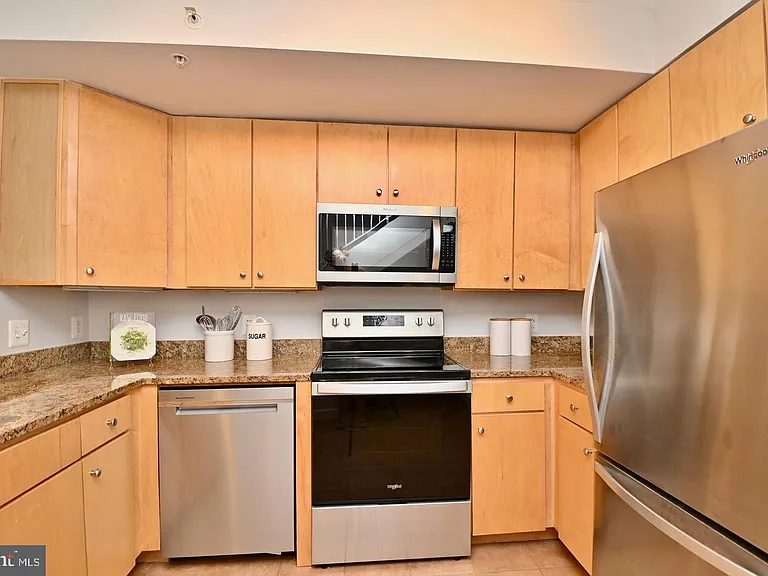 616 E St NW #449 — Photo 2