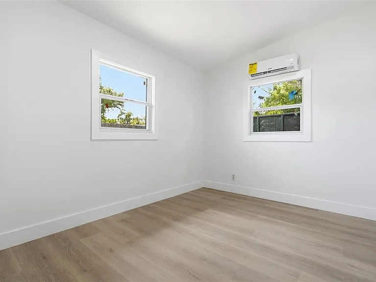 2547 14th Ave S — Photo 13