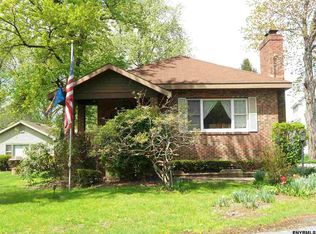 9 Hillview Ave, Rensselaer, NY 12144