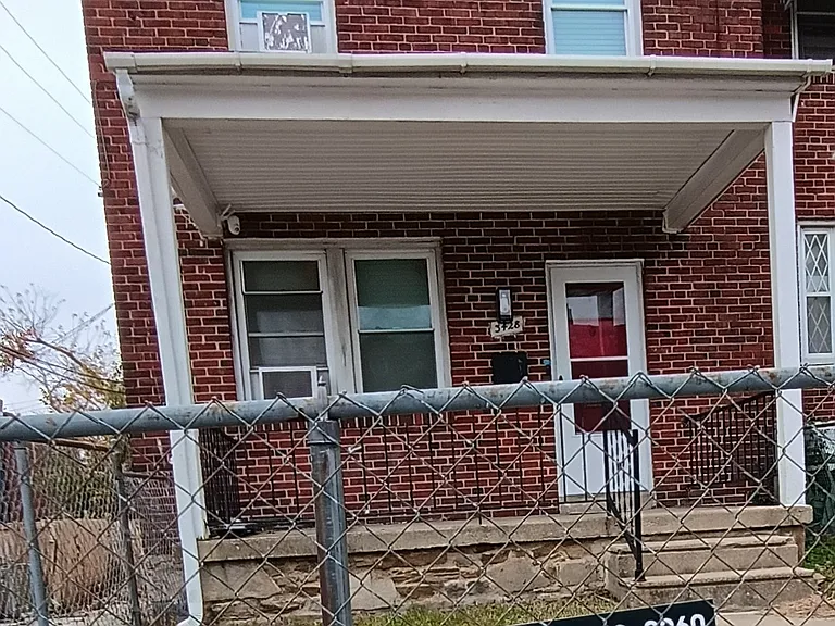 3428 Royce Ave — Photo 1