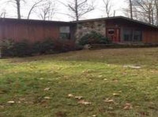 2 Alan Dr, Mahopac, NY 10541