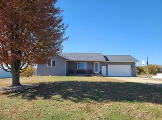 3752 Stone Rd, Central City, IA 52214