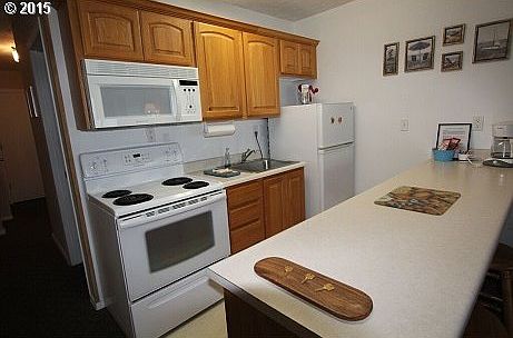 3rd image of 145 NW Inlet Ave #315