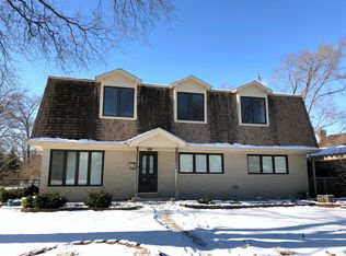 124 Flora Ave, Glenview, IL 60025